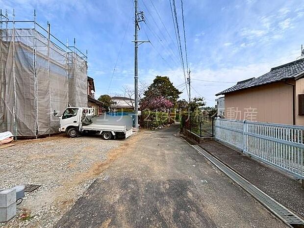 南側公道約4.11m