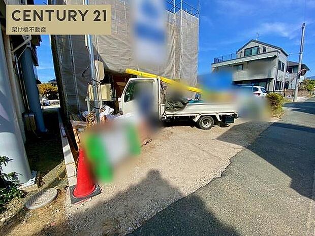 駐車並列2台可能!整形地です♪