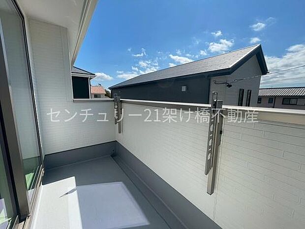 【南向きバルコニー】