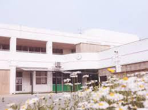 学校法人小鳩学園富士見台幼稚園まで1020m