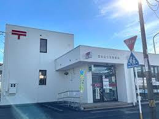 豊橋富士見郵便局まで855m