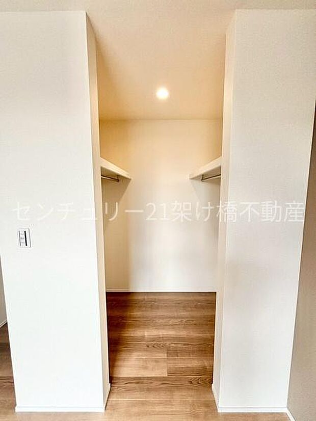 【2階 南東側洋室 7帖】収納