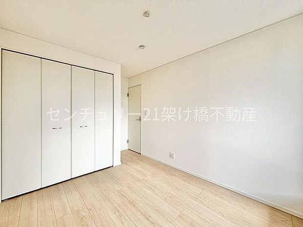 【2階 中央洋室 5.7帖】別角度