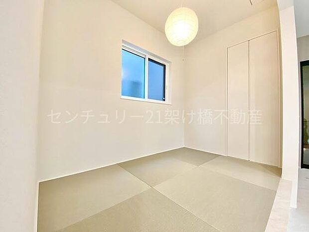 【和室3帖】リビングの隣の畳コーナーです◎