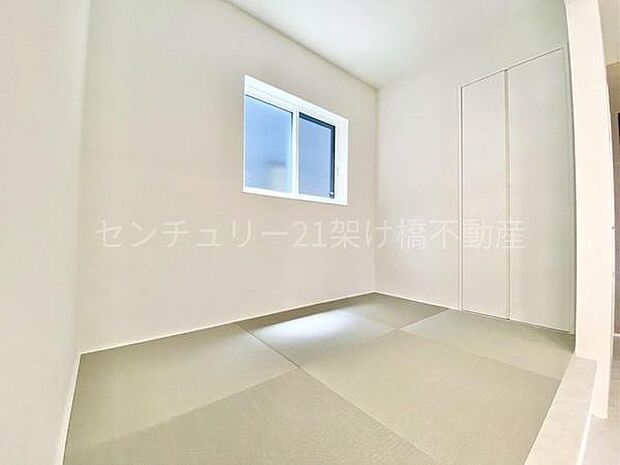 【和室3帖】リビングの隣の畳コーナーです◎