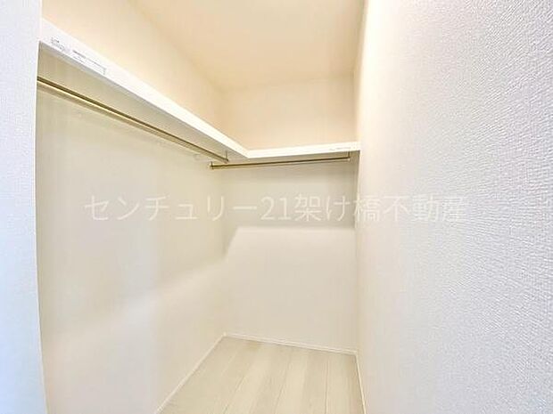 【2階 洋室 7帖】収納