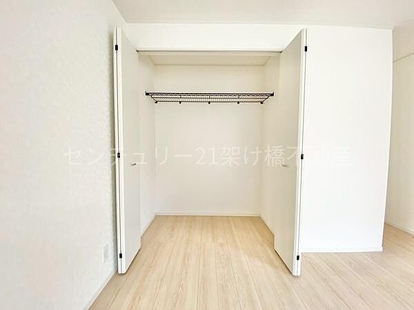 【2階8.5帖寝室】クローゼット