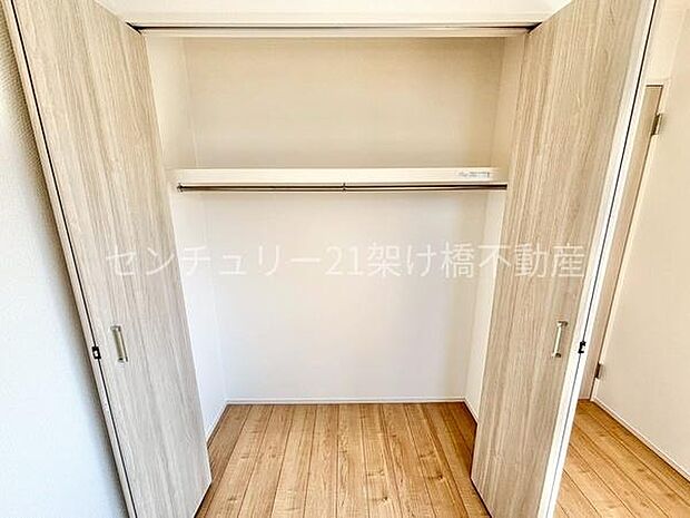 【2階　洋室　5．22帖】