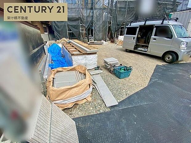 ●駐車たっぷり並列3台可能◎