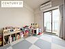 洋室：お子様部屋や趣味部屋としても活用可能な使い勝手の良い空間です。家具の配置がしやすく、成長やライフスタイルの変化にも柔軟に対応できます。