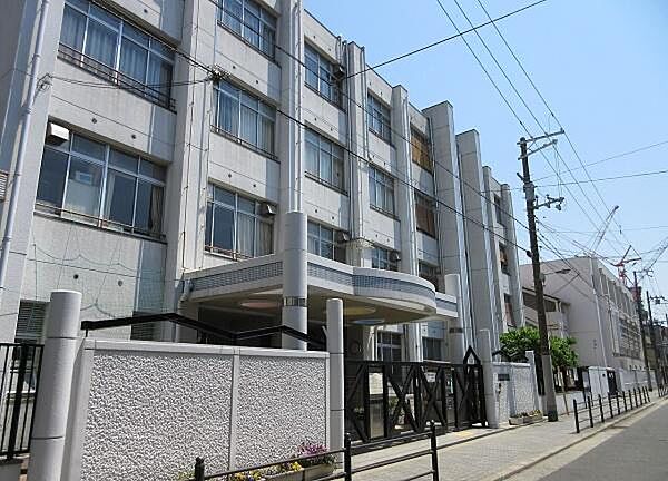 大阪市立豊崎本庄小学校まで465m