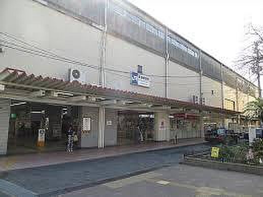 鴻池新田駅(JR西日本 片町線)まで1052m、徒歩13分。（1052ｍ）駅前はスーパーや飲食店等多数あり♪