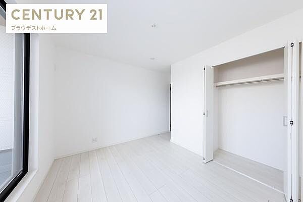※モデルハウスの写真です。各居室クローゼットも相談可能。建物プラン例　建物価格1900万円、建物面積105m2