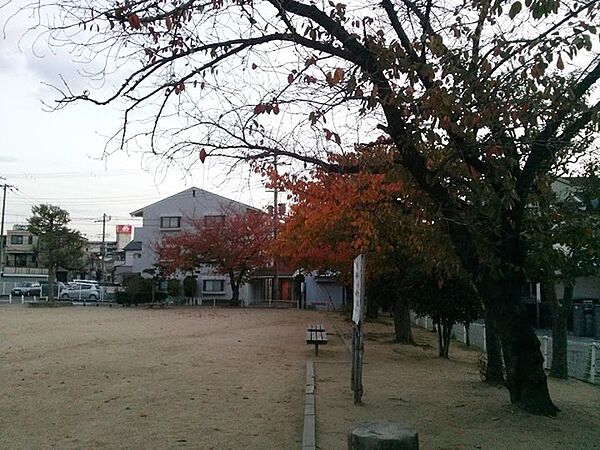 深井北町公園まで1153m、のびのび遊べる公園があります♪