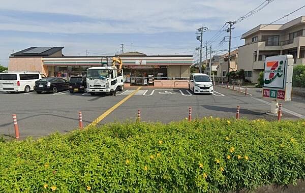 セブンイレブン北本緑1丁目店まで280m、公共料金の支払いやセブン銀行ATMが利用できる『セブン-イレブン』が近く、生活の利便性が高まります。