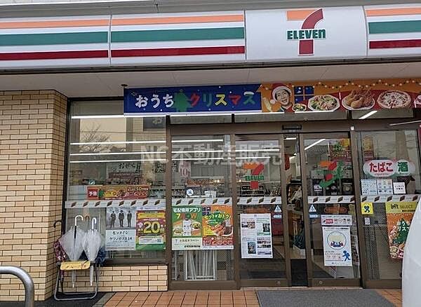 セブンイレブン 大阪桃谷5丁目店まで243m