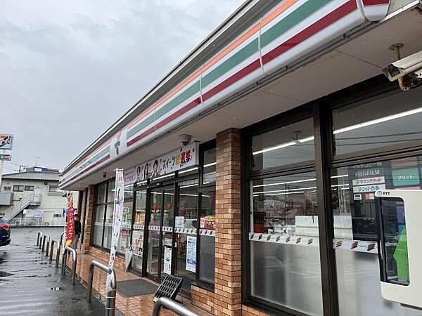 セブンイレブン新宮須川店まで707m