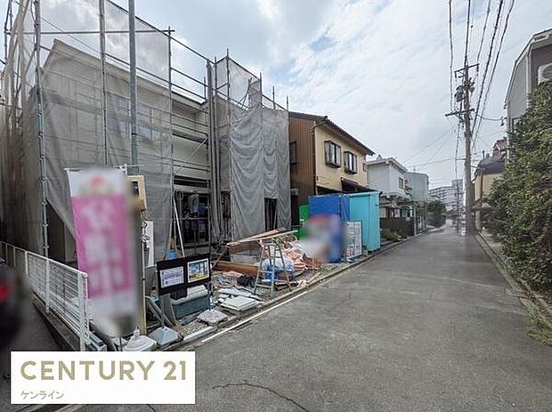 お問い合わせはセンチュリー21ケンラインまで。ご見学予約受付中 TEL0120-111-231建築中につき、同施工物件のご案内もお任せください!