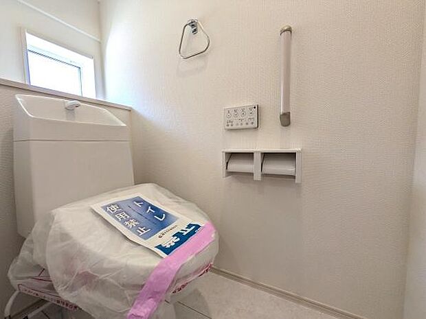 1階2階ともにトイレが備わっているので、毎朝のトイレ渋滞が緩和できます。ご家族皆様が各々のタイミングでトイレを使いやすくなります。