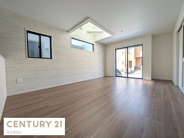 アクセントクロスがおしゃれなリビング