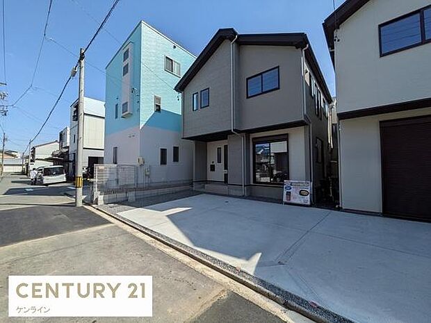 周囲は閑静な住宅街です。