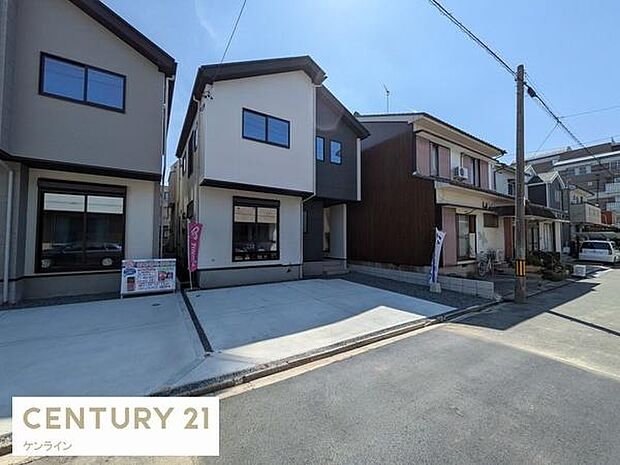 広がり間のある街並み。