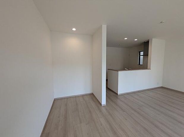 棚を組んだり、ワークスペースにも活用できるフリーコーナー