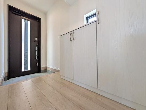 玄関ホール・収納充実