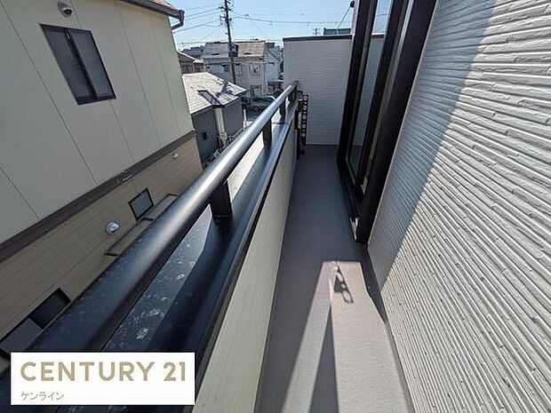 南向きバルコニーがもたらす、明るく開放的な暮らし