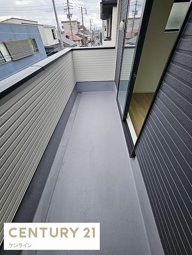 南向きバルコニーがもたらす、明るく開放的な暮らし