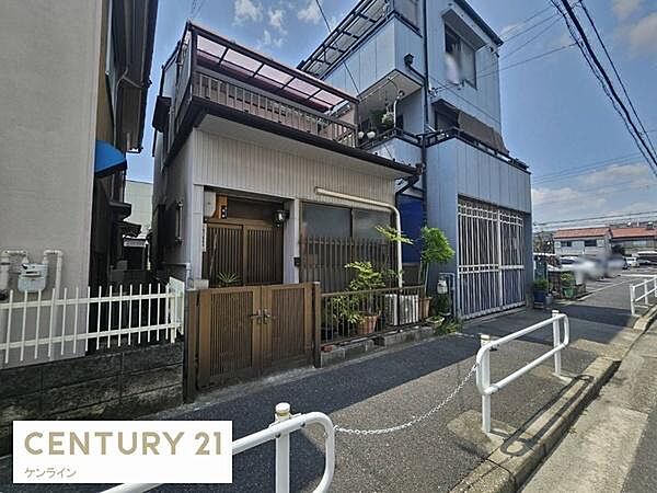 弊社では建築部門も併設しております。物件購入からオプション工事・リフォームまで窓口を一本化することで、ご要望の共有がスムーズになり、資金計画やお引渡し後の工事相談まで安心してお任せいただけます。