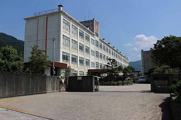 広島市立梅林小学校まで450m、広島市立梅林小学校まで徒歩6分