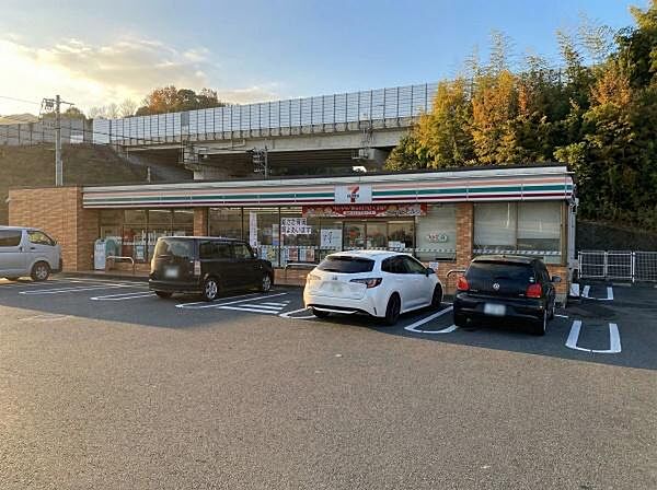 セブンイレブン広島口田南店まで1150m、セブンイレブン広島口田南店まで徒歩15分（車で4分）