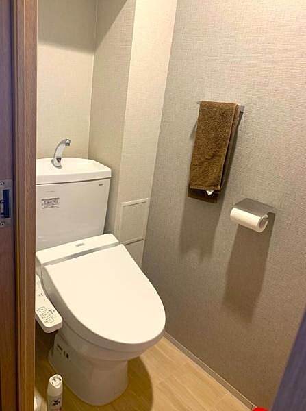 温水洗浄便座付きのトイレです！