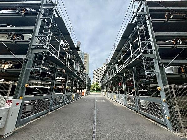 敷地内駐車場です！