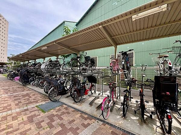 敷地内駐輪場です！