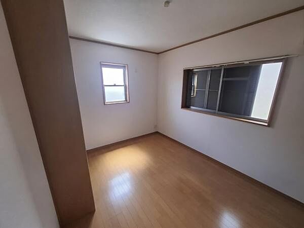 洋室のお部屋です！