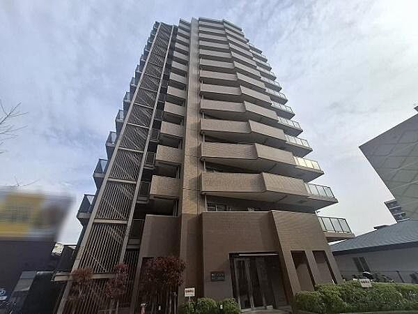 外観：327002235220