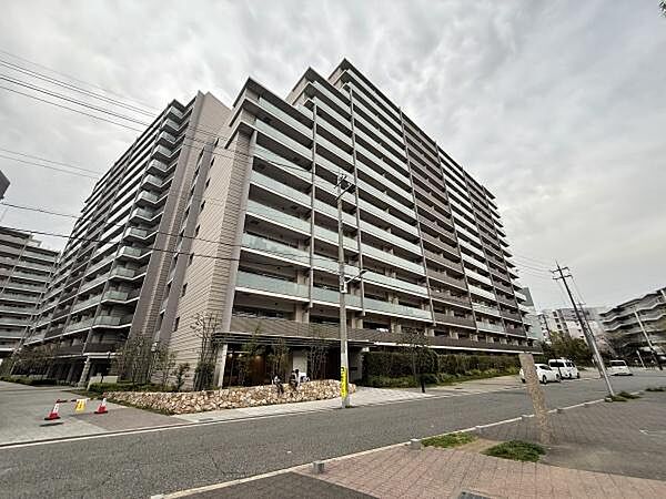 外観：327002235694