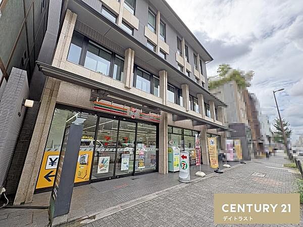 セブンイレブン京都御所南店まで136m