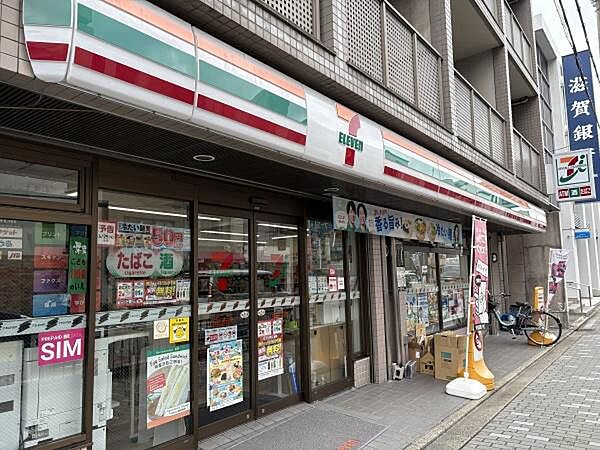 セブンイレブン京都烏丸丸太町西店まで482m