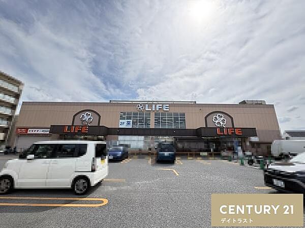 ライフ伏見深草店まで1011m