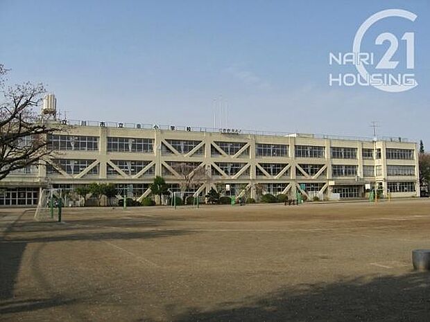 立川市立幸小学校まで739m