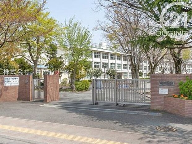 福生市立福生第一中学校まで1118m