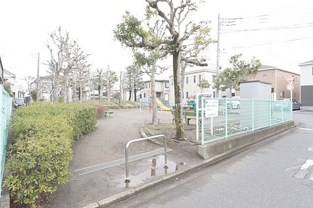 武蔵野児童公園まで381m
