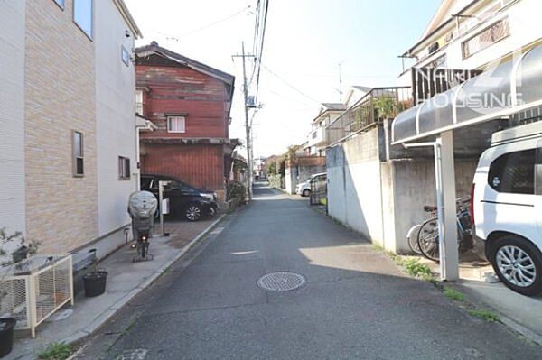 北側接道　公道
