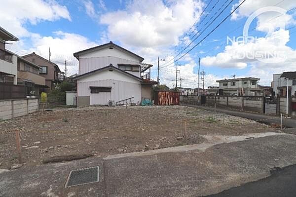 前面道路は4mあります