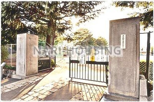 東大和市立第一小学校まで371m