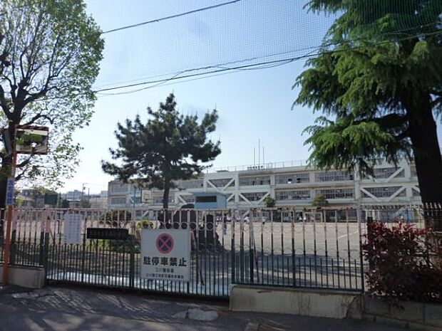立川市立第五小学校まで879m
