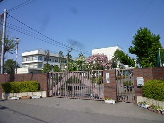 立川市立第二中学校まで1439m